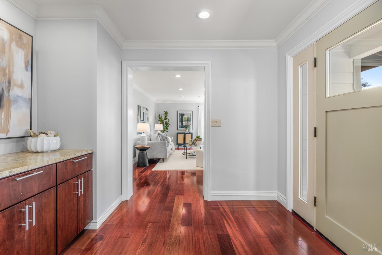 Detail Gallery Image 3 of 37 For 16 Washington Ave, San Rafael,  CA 94903 - 4 Beds | 2 Baths