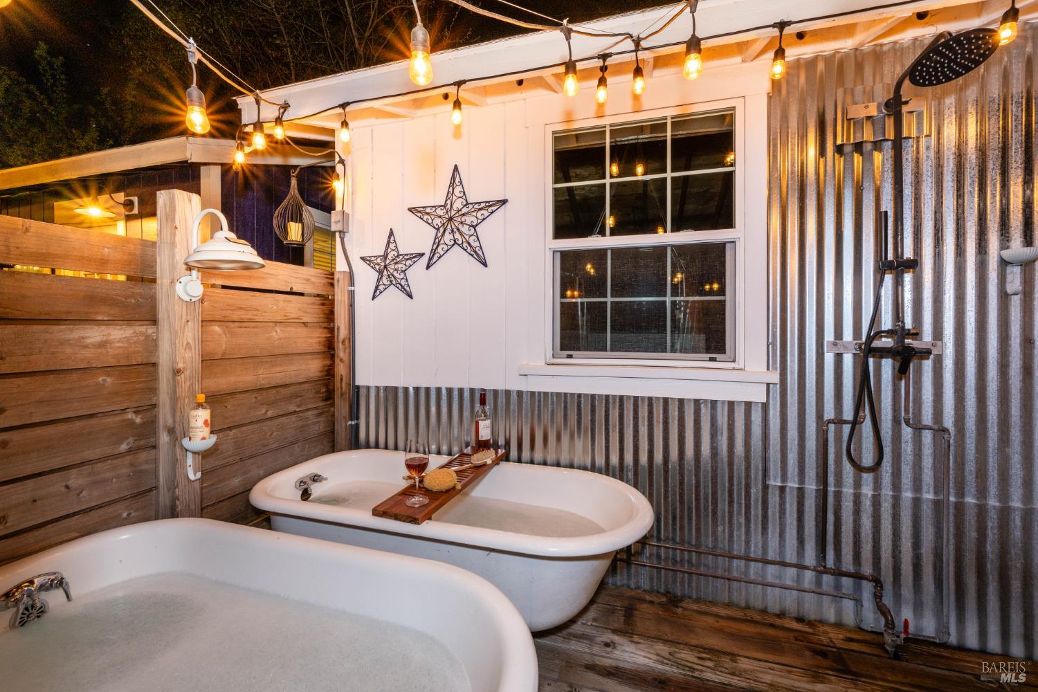 Detail Gallery Image 6 of 71 For 3056 Spring Creek Dr, Santa Rosa,  CA 95405 - 3 Beds | 1 Baths