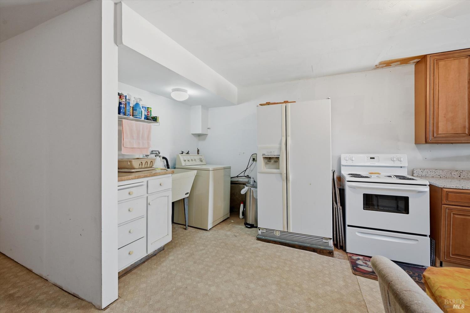 Detail Gallery Image 25 of 35 For 16625 Pinecrest Ct, Hidden Valley Lake,  CA 95467 - 2 Beds | 3 Baths