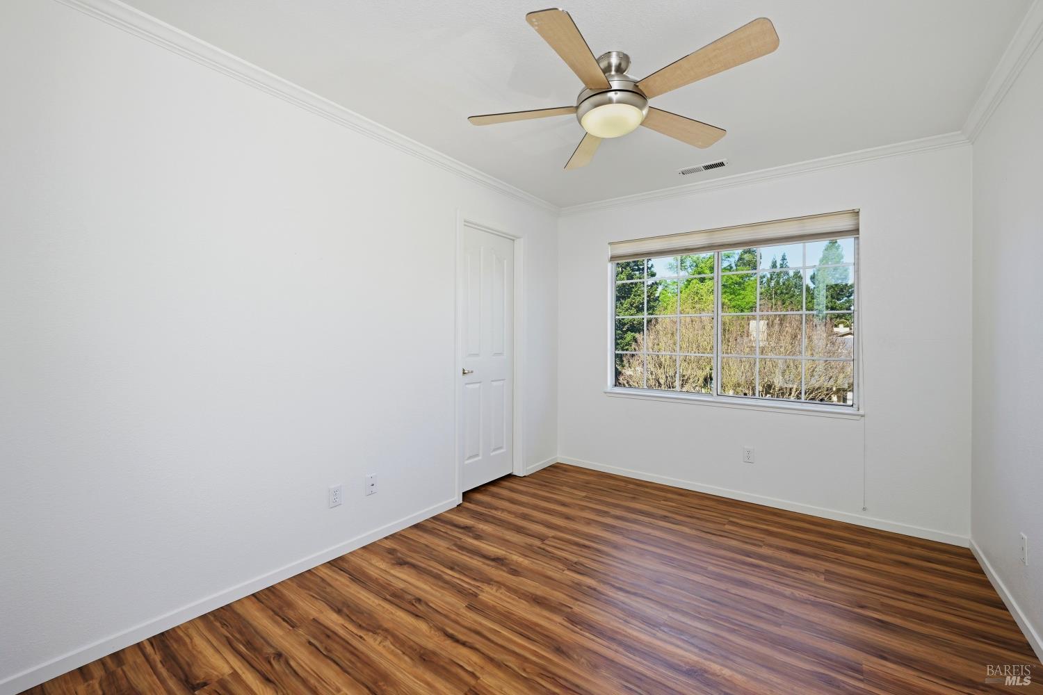 Detail Gallery Image 19 of 31 For 1005 Se Woodlake Dr, Santa Rosa,  CA 95405 - 3 Beds | 2/1 Baths