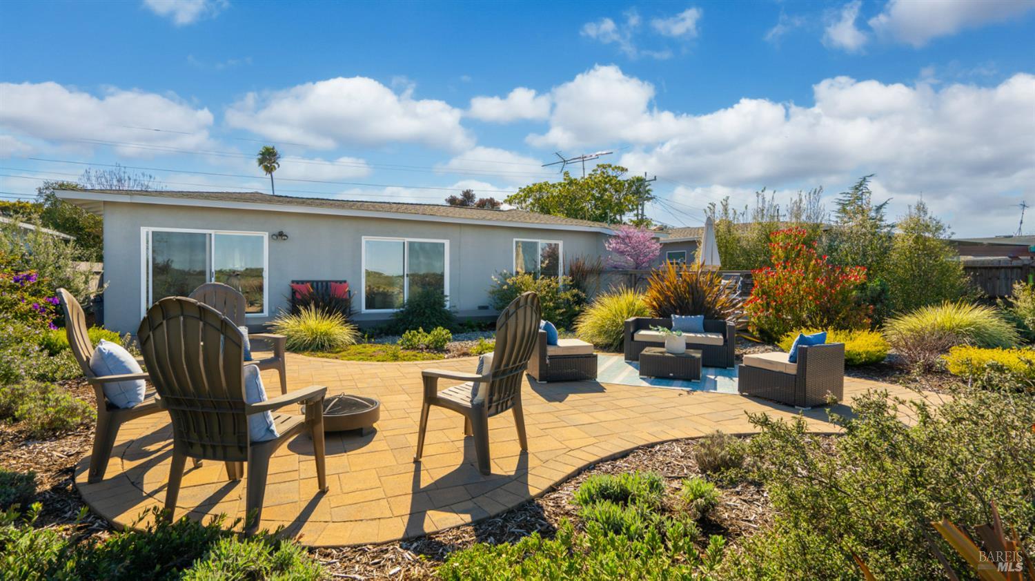 Detail Gallery Image 33 of 54 For 289 Montego Key, Novato,  CA 94949 - 3 Beds | 2 Baths