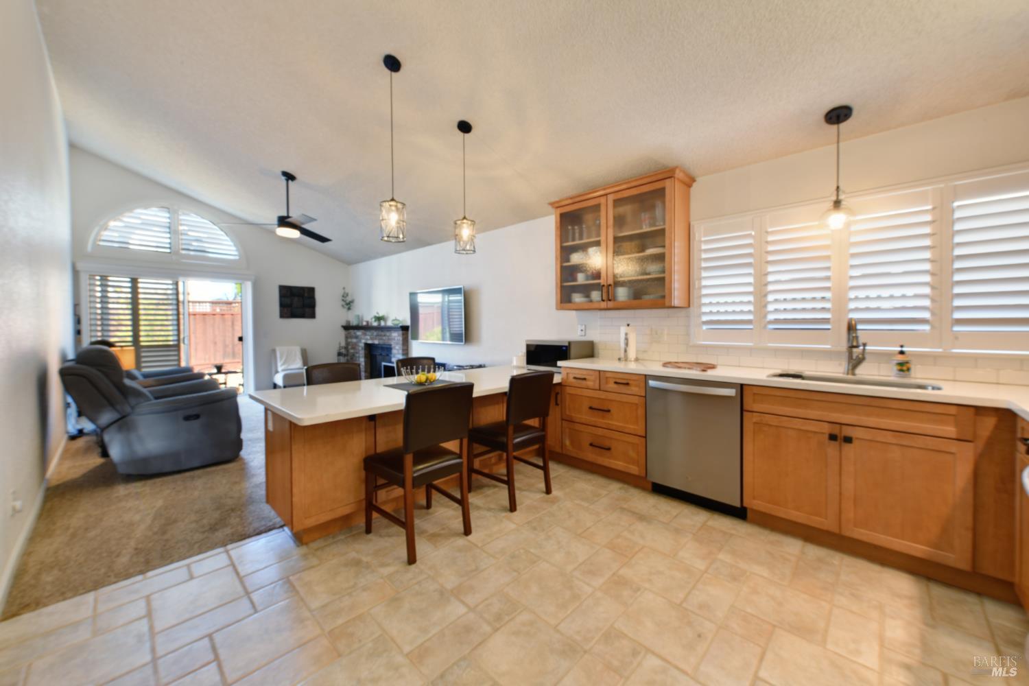 Detail Gallery Image 7 of 28 For 1388 Miramonte Pl, Rohnert Park,  CA 94928 - 3 Beds | 2 Baths