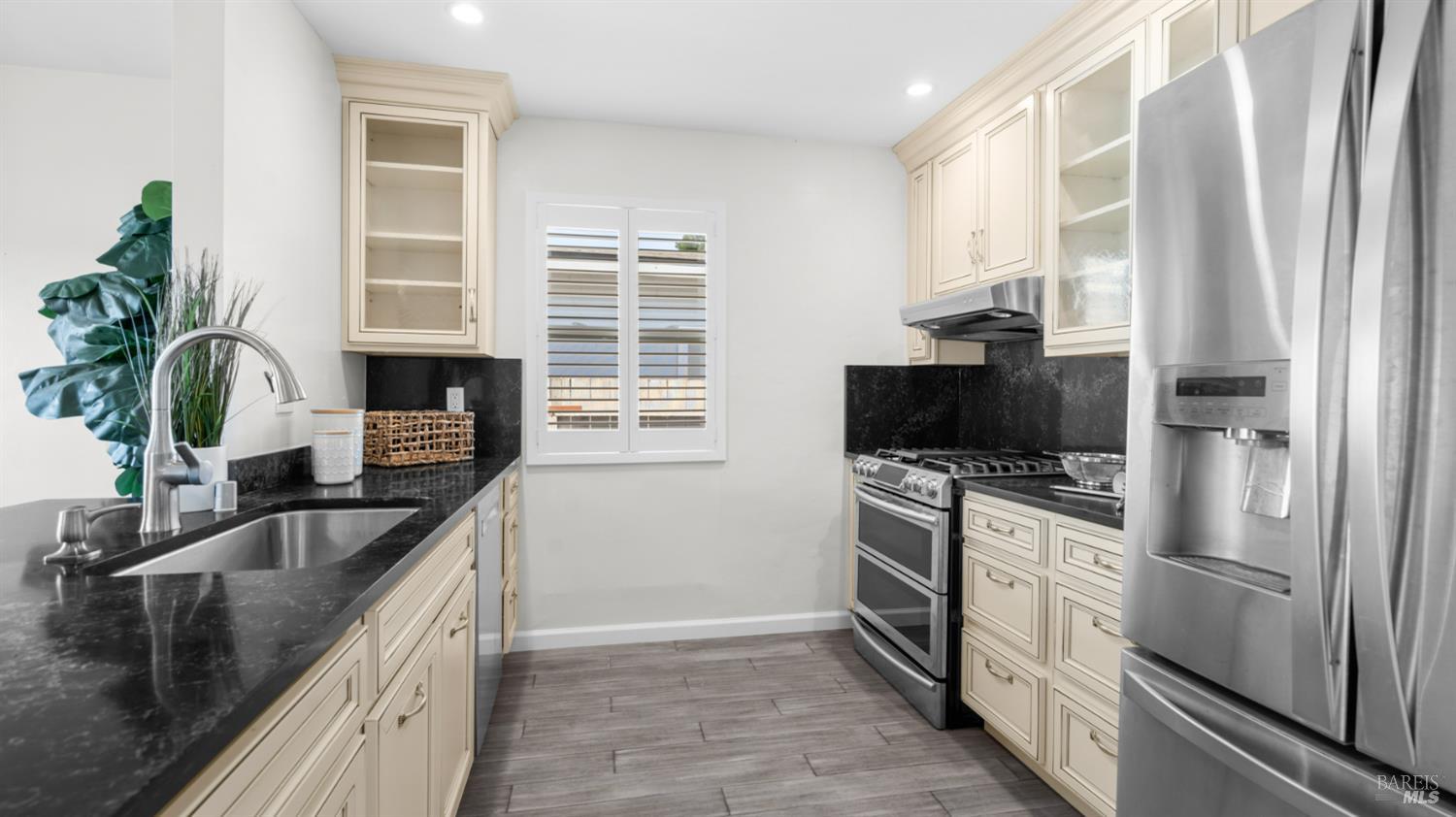 Detail Gallery Image 14 of 54 For 289 Montego Key, Novato,  CA 94949 - 3 Beds | 2 Baths