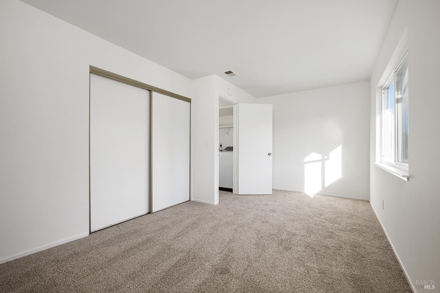 Detail Gallery Image 18 of 23 For 31 Front St #E,  Healdsburg,  CA 95448 - 3 Beds | 1/1 Baths