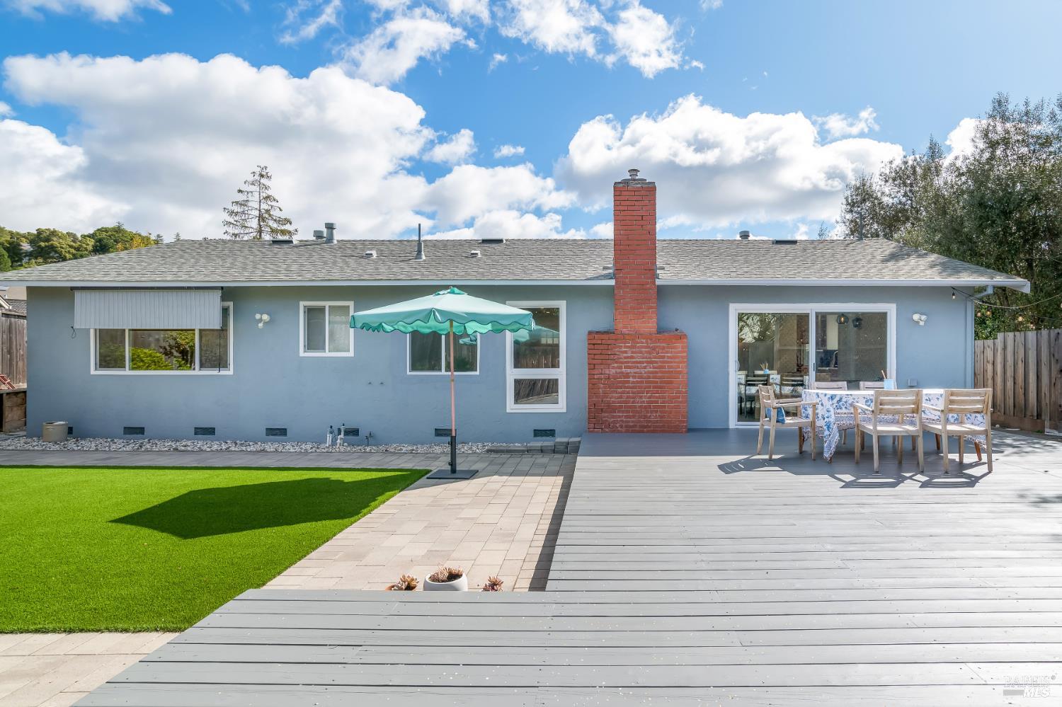 Detail Gallery Image 17 of 20 For 281 San Carlos Way, Novato,  CA 94945 - 3 Beds | 2 Baths