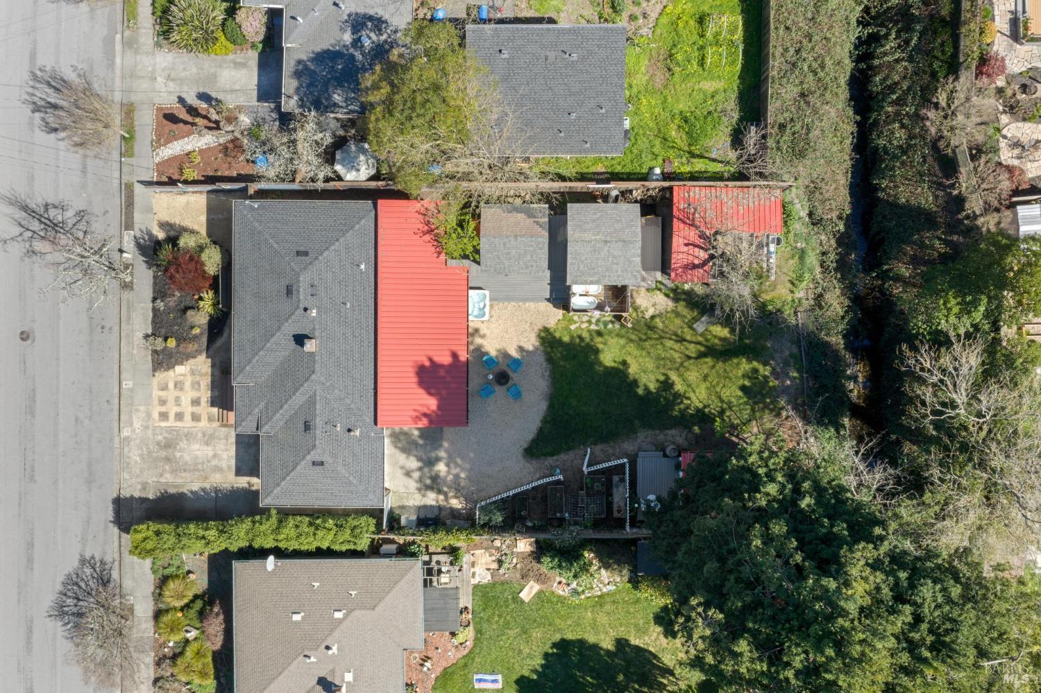 Detail Gallery Image 10 of 71 For 3056 Spring Creek Dr, Santa Rosa,  CA 95405 - 3 Beds | 1 Baths