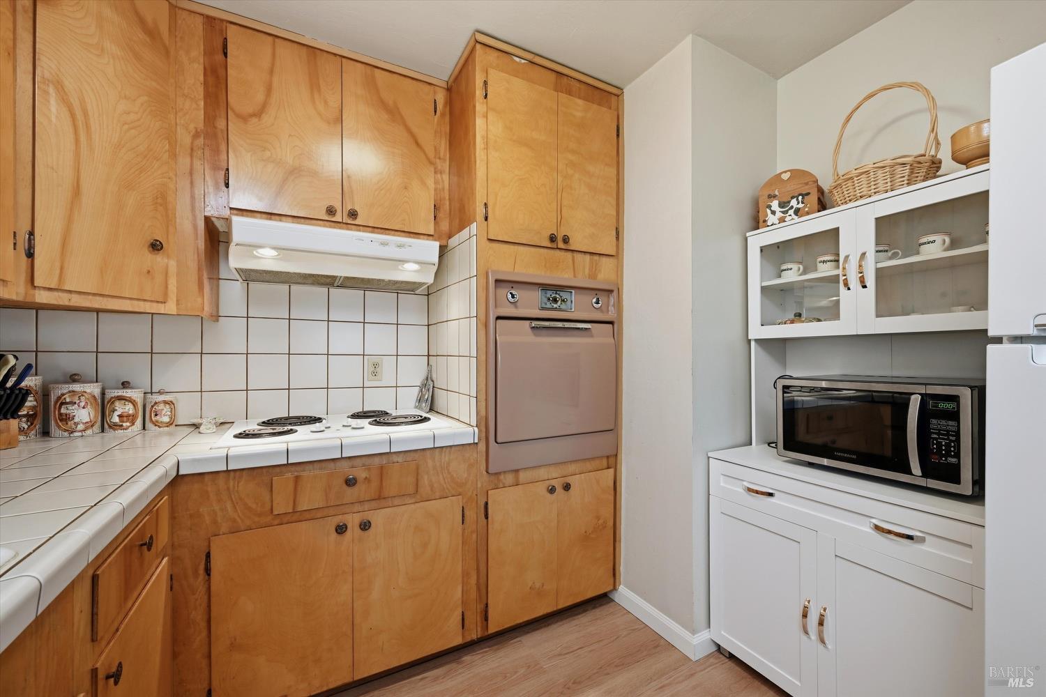 Detail Gallery Image 16 of 35 For 16625 Pinecrest Ct, Hidden Valley Lake,  CA 95467 - 2 Beds | 3 Baths