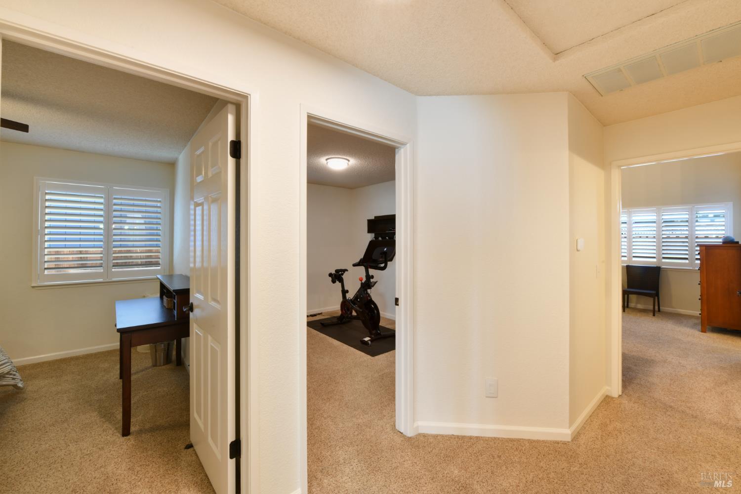 Detail Gallery Image 14 of 28 For 1388 Miramonte Pl, Rohnert Park,  CA 94928 - 3 Beds | 2 Baths