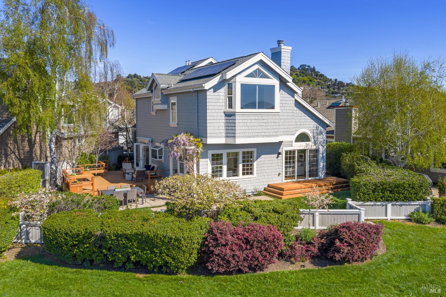 Detail Gallery Image 2 of 47 For 11 Gretchen Pl, Greenbrae,  CA 94904 - 4 Beds | 2/1 Baths