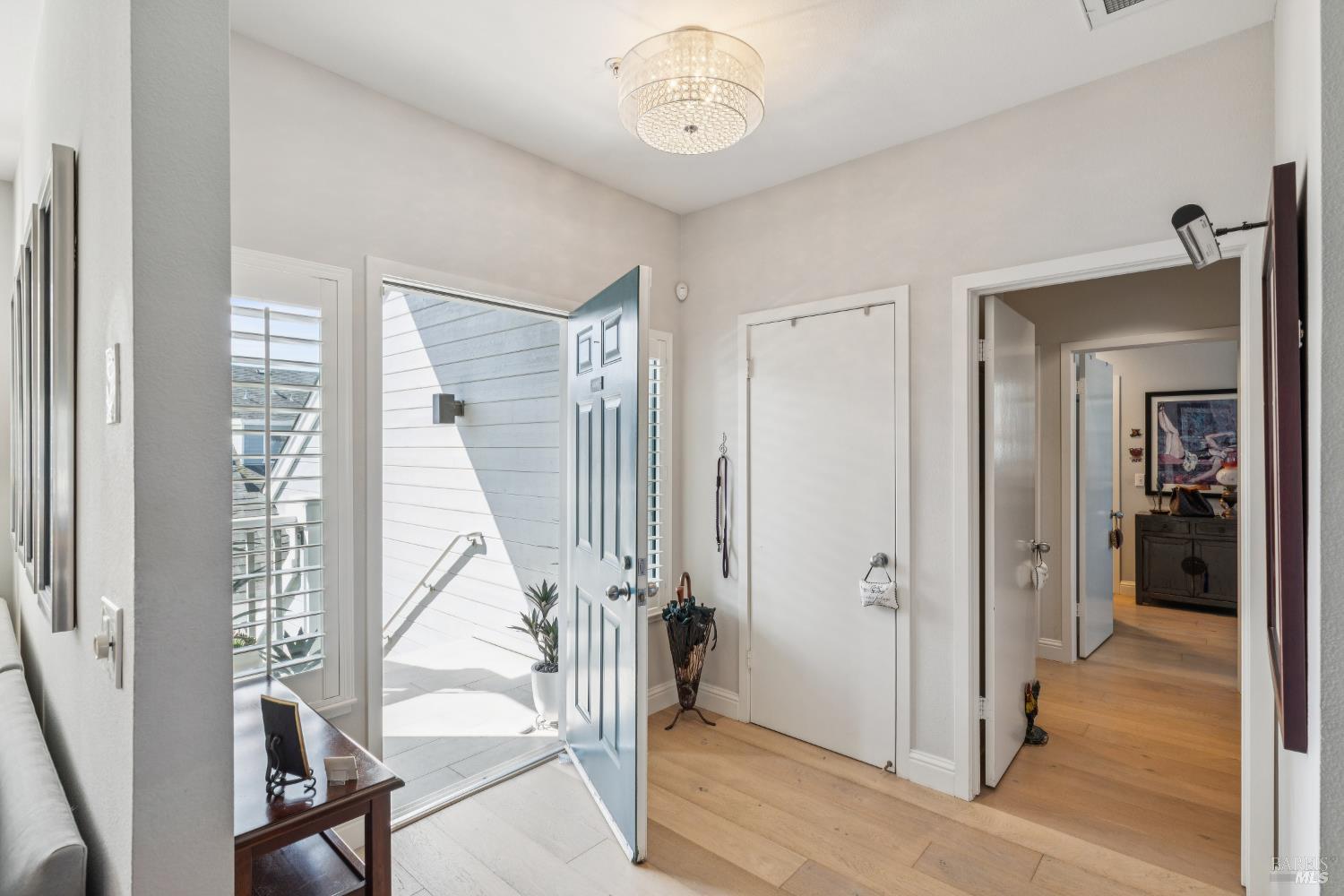 Detail Gallery Image 7 of 82 For 6060 Shelter Bay Ave, Mill Valley,  CA 94941 - 2 Beds | 2 Baths