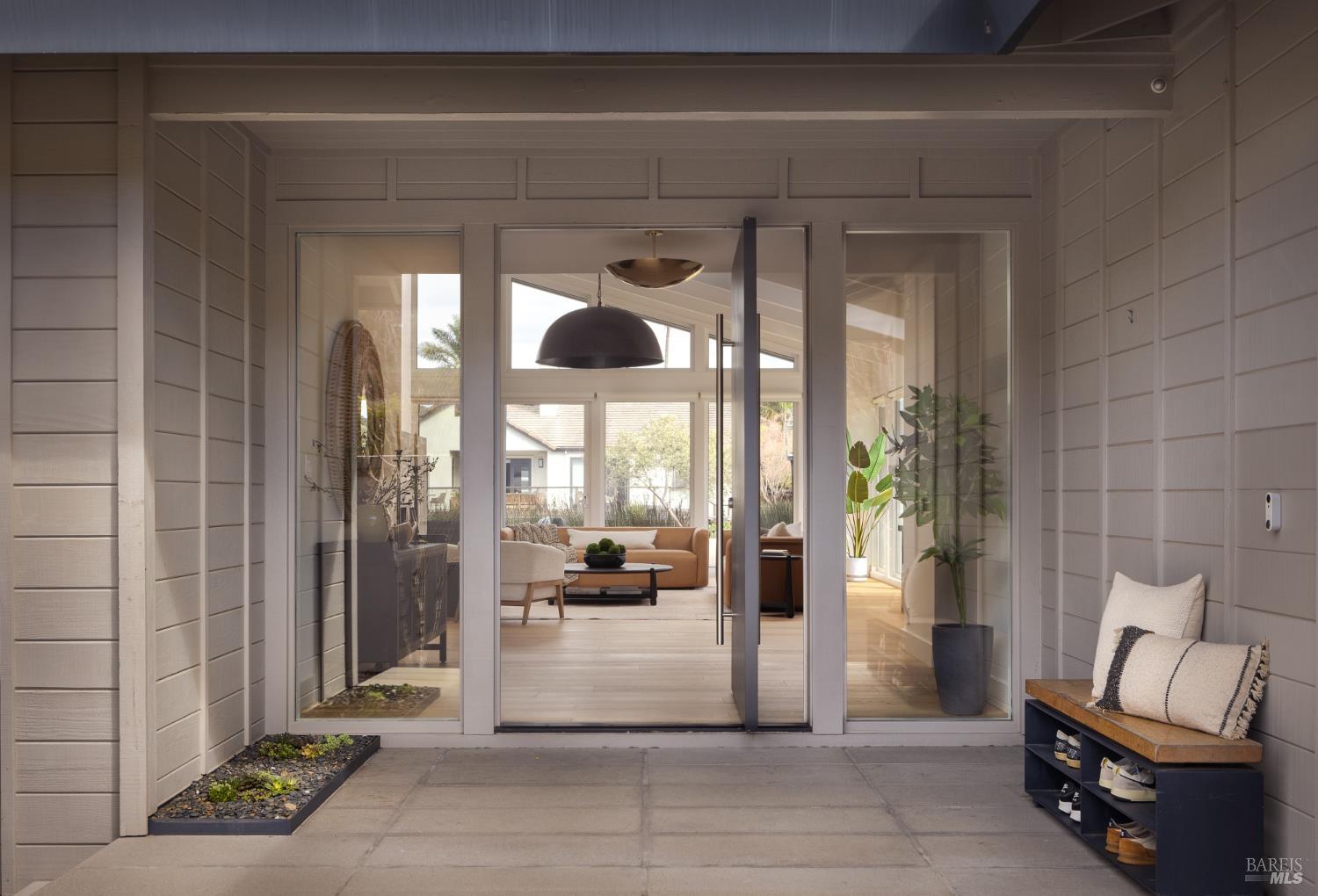 Detail Gallery Image 3 of 53 For 114 Jamaica St, Tiburon,  CA 94920 - 4 Beds | 4/1 Baths