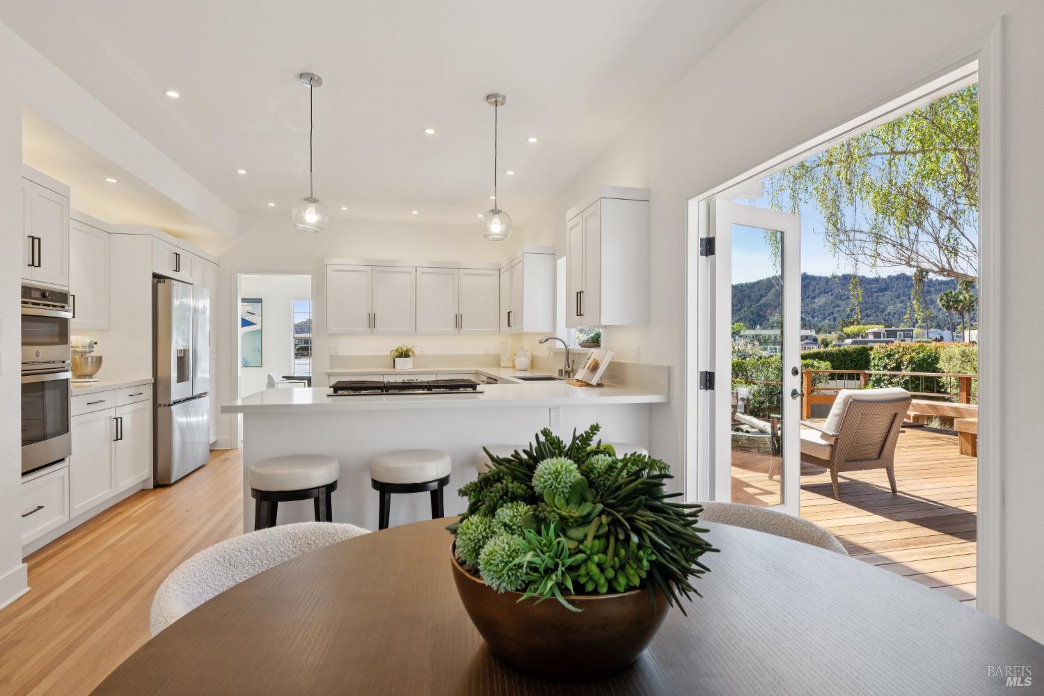 Detail Gallery Image 16 of 47 For 11 Gretchen Pl, Greenbrae,  CA 94904 - 4 Beds | 2/1 Baths