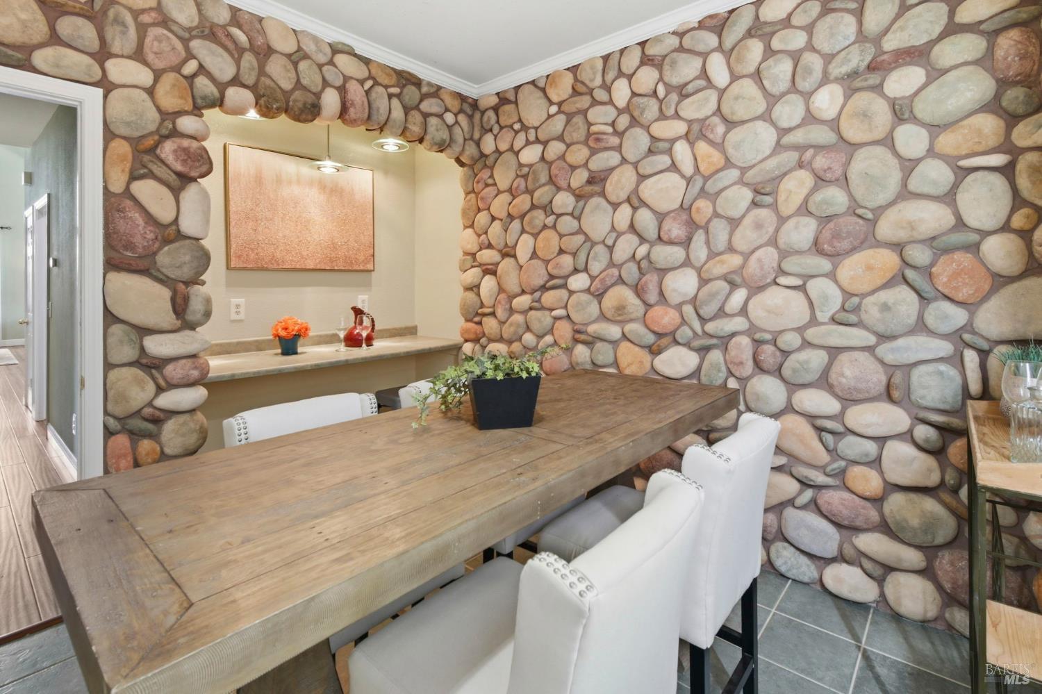 Detail Gallery Image 17 of 51 For 2707 Tuckaway Ct, Fairfield,  CA 94534 - 5 Beds | 3 Baths