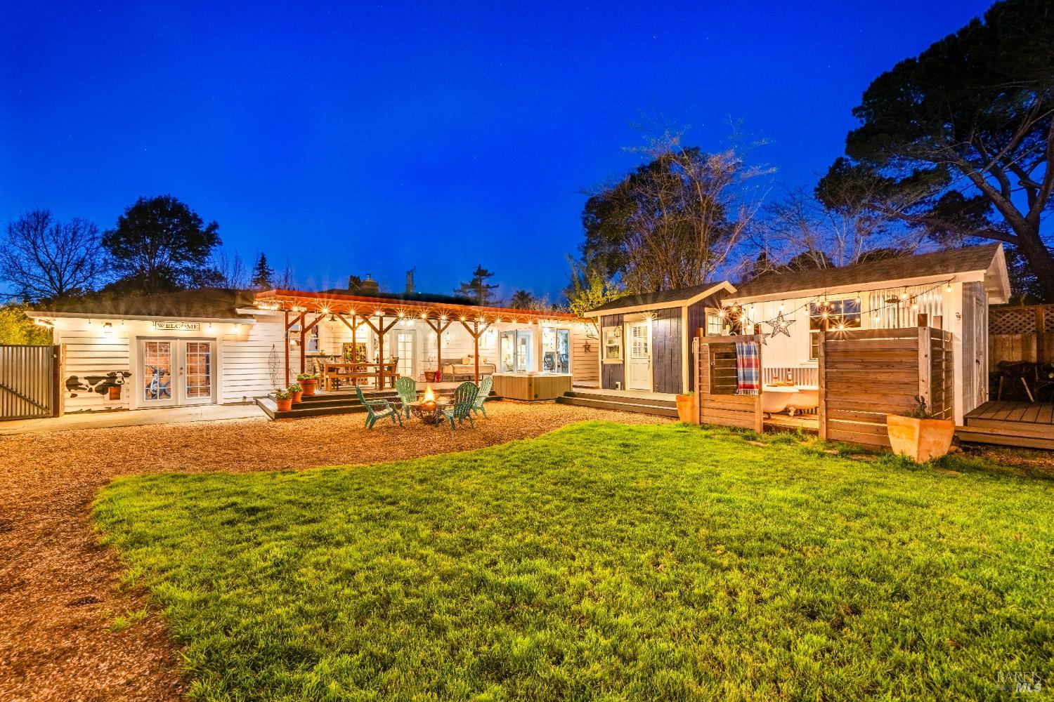 Detail Gallery Image 3 of 71 For 3056 Spring Creek Dr, Santa Rosa,  CA 95405 - 3 Beds | 1 Baths