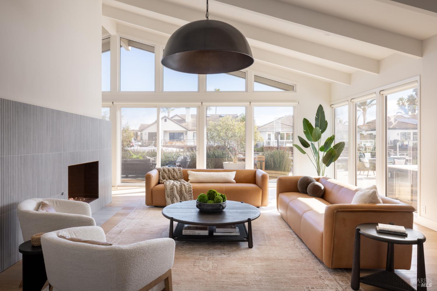 Detail Gallery Image 6 of 53 For 114 Jamaica St, Tiburon,  CA 94920 - 4 Beds | 4/1 Baths