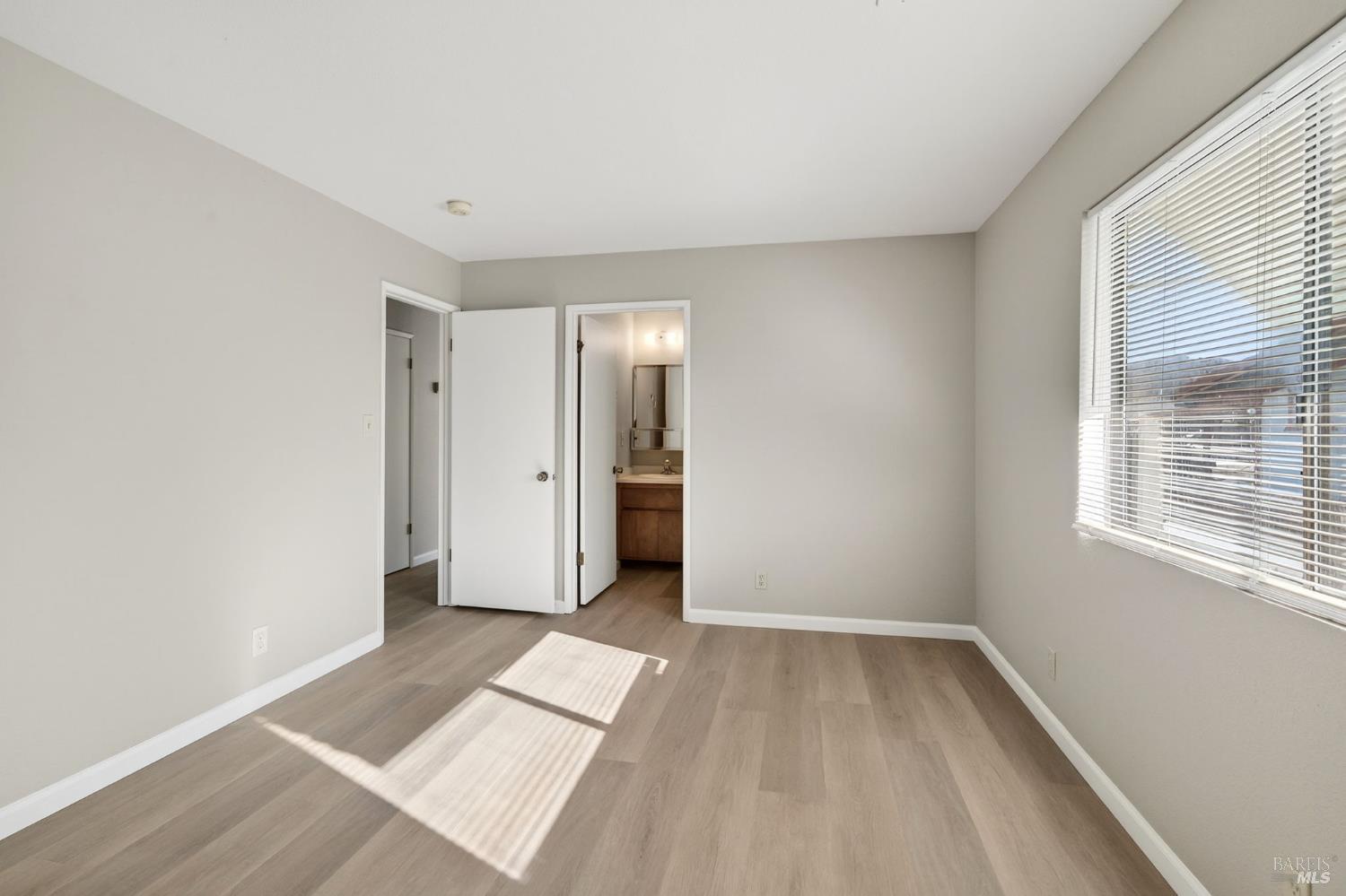 Detail Gallery Image 16 of 46 For 584 Bass Ln, Clearlake Oaks,  CA 95423 - 2 Beds | 2 Baths