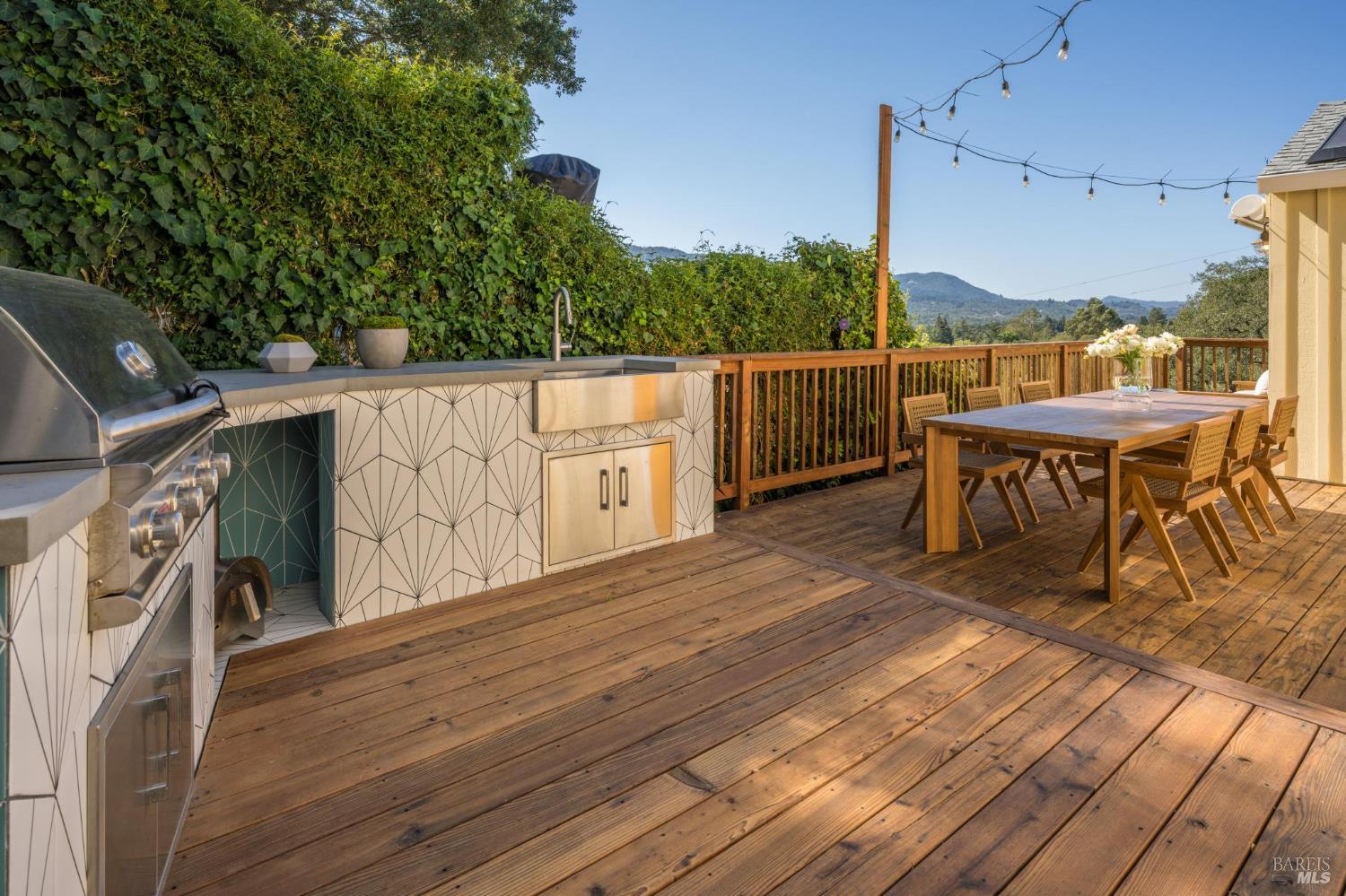 Detail Gallery Image 25 of 44 For 232 Sunnyside Ave, Sonoma,  CA 95476 - 4 Beds | 4 Baths