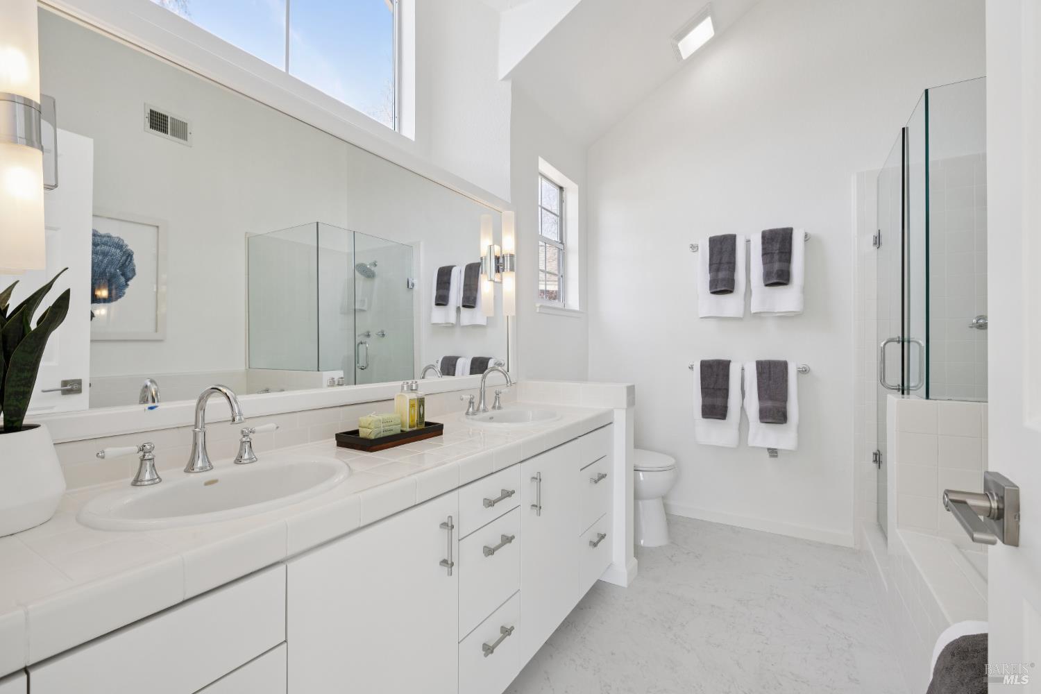 Detail Gallery Image 25 of 47 For 11 Gretchen Pl, Greenbrae,  CA 94904 - 4 Beds | 2/1 Baths