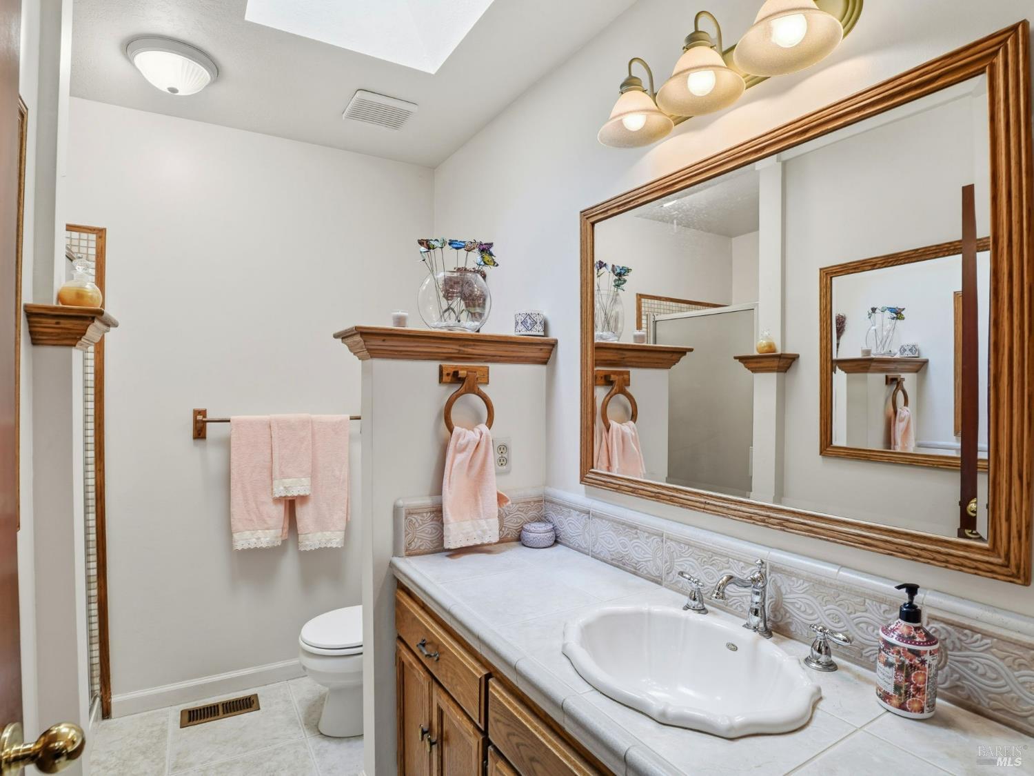 Detail Gallery Image 17 of 48 For 3460 Happy Valley Ave, Santa Rosa,  CA 95404 - 4 Beds | 3 Baths