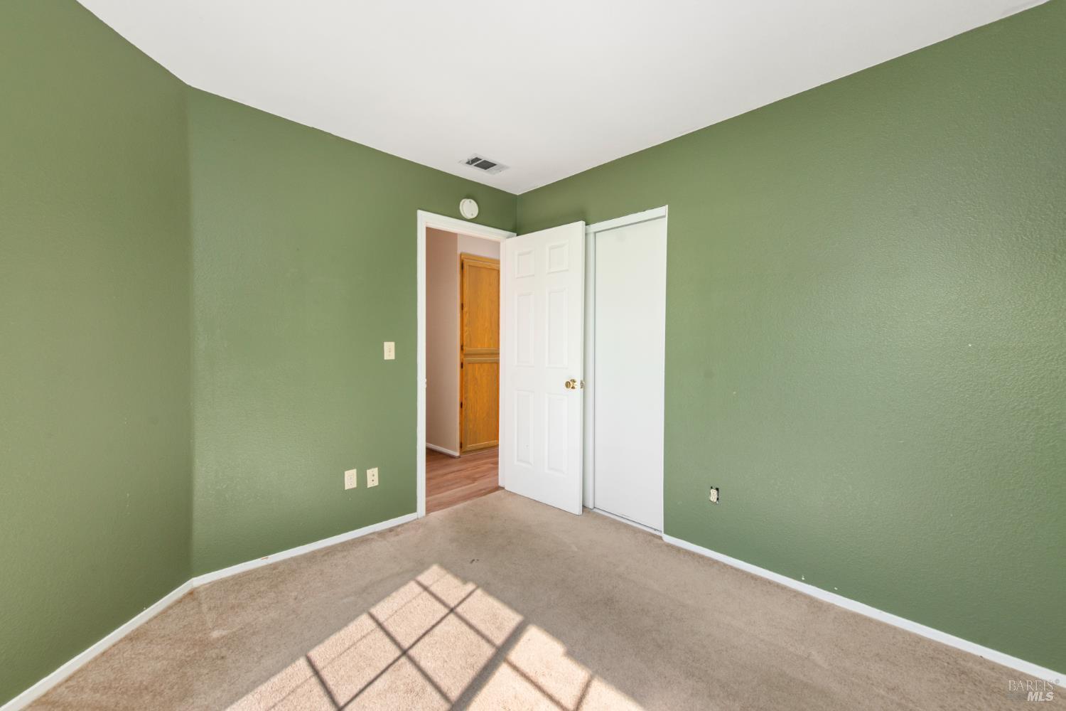 Detail Gallery Image 18 of 32 For 944 Bauman Ct, Suisun City,  CA 94585 - 3 Beds | 2 Baths