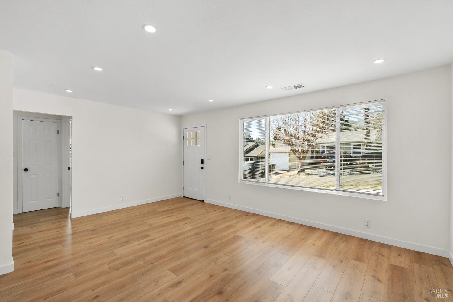 Detail Gallery Image 6 of 36 For 8 Corte Dorado Ct, Benicia,  CA 94510 - 2 Beds | 1 Baths