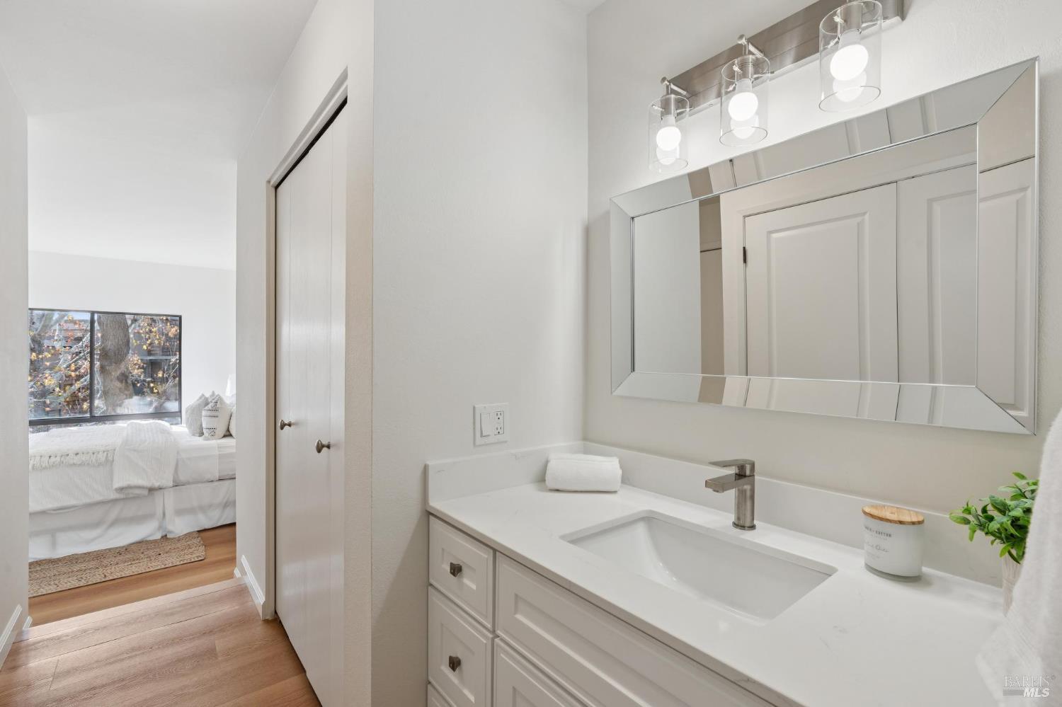 Detail Gallery Image 15 of 24 For 574 Seaver Dr, Mill Valley,  CA 94941 - 1 Beds | 1 Baths