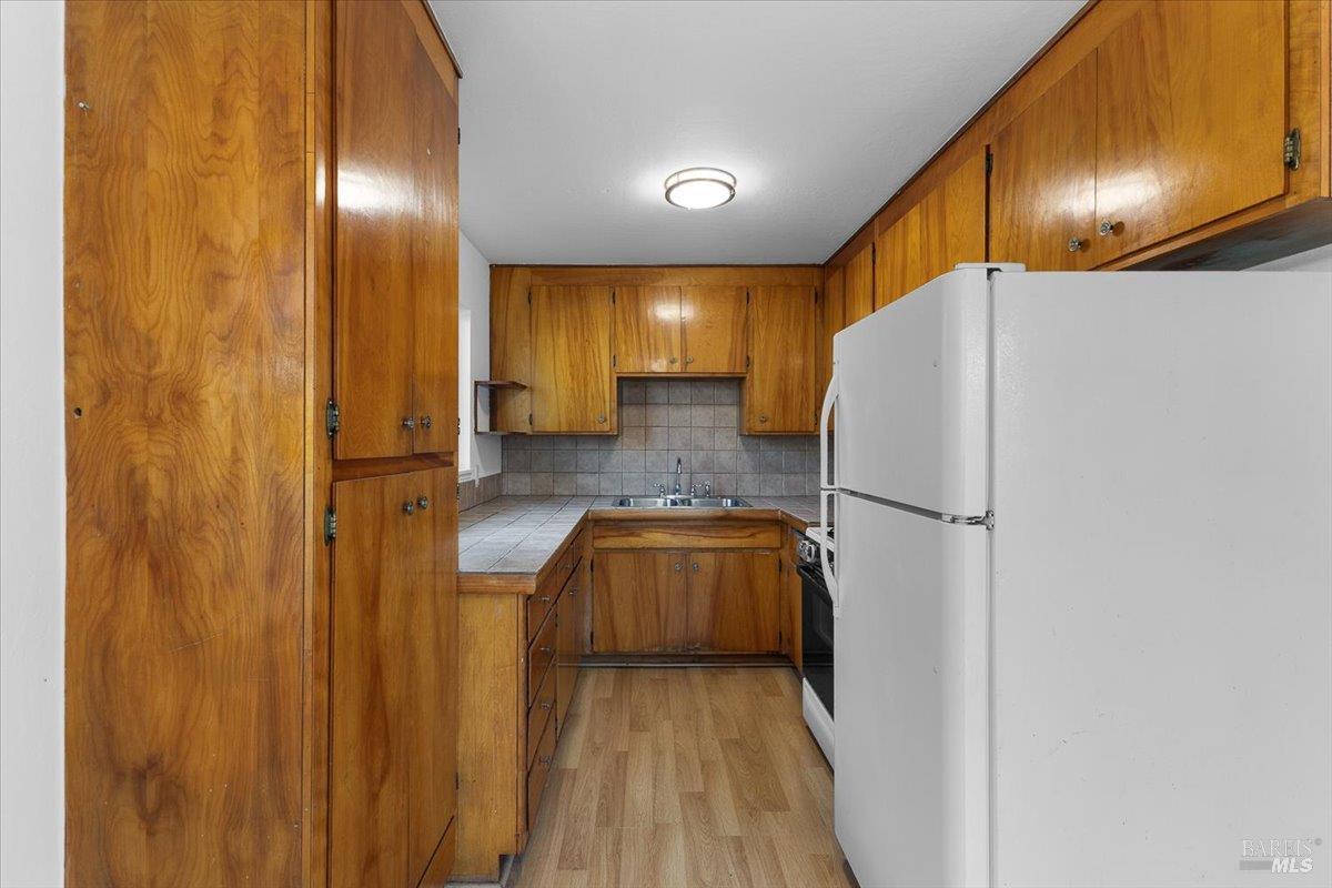 Detail Gallery Image 11 of 26 For 187 Pine Ave, Sonoma,  CA 95476 - 3 Beds | 1 Baths