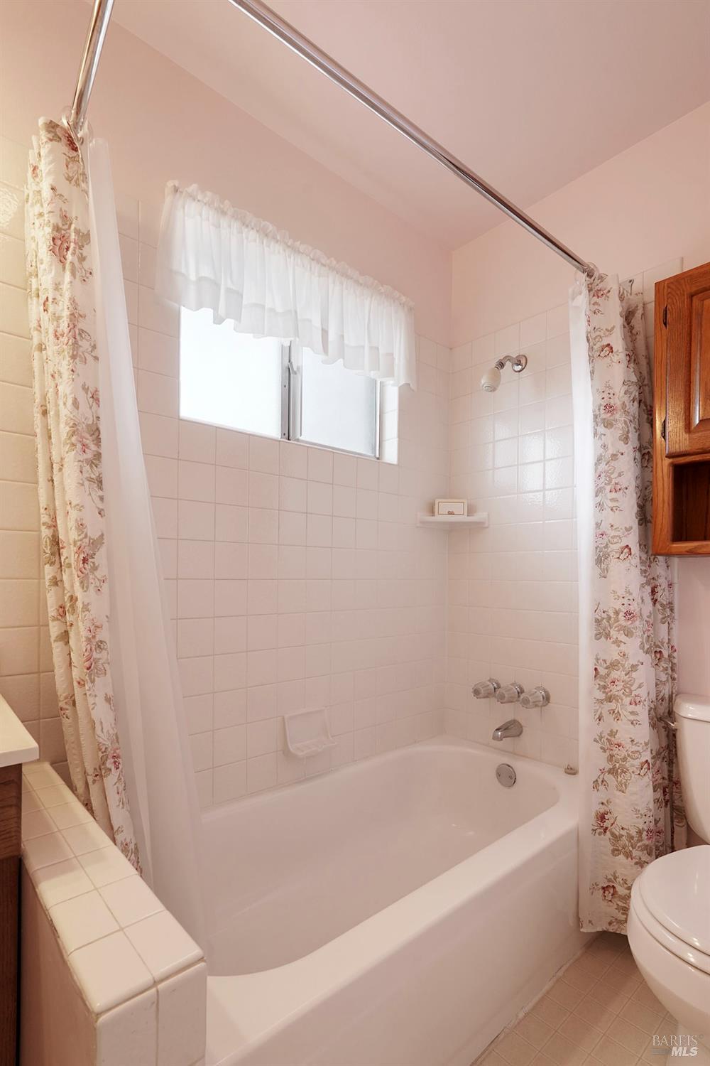 Detail Gallery Image 32 of 47 For 724 E Atlantic Ave, Fairfield,  CA 94533 - 4 Beds | 2 Baths