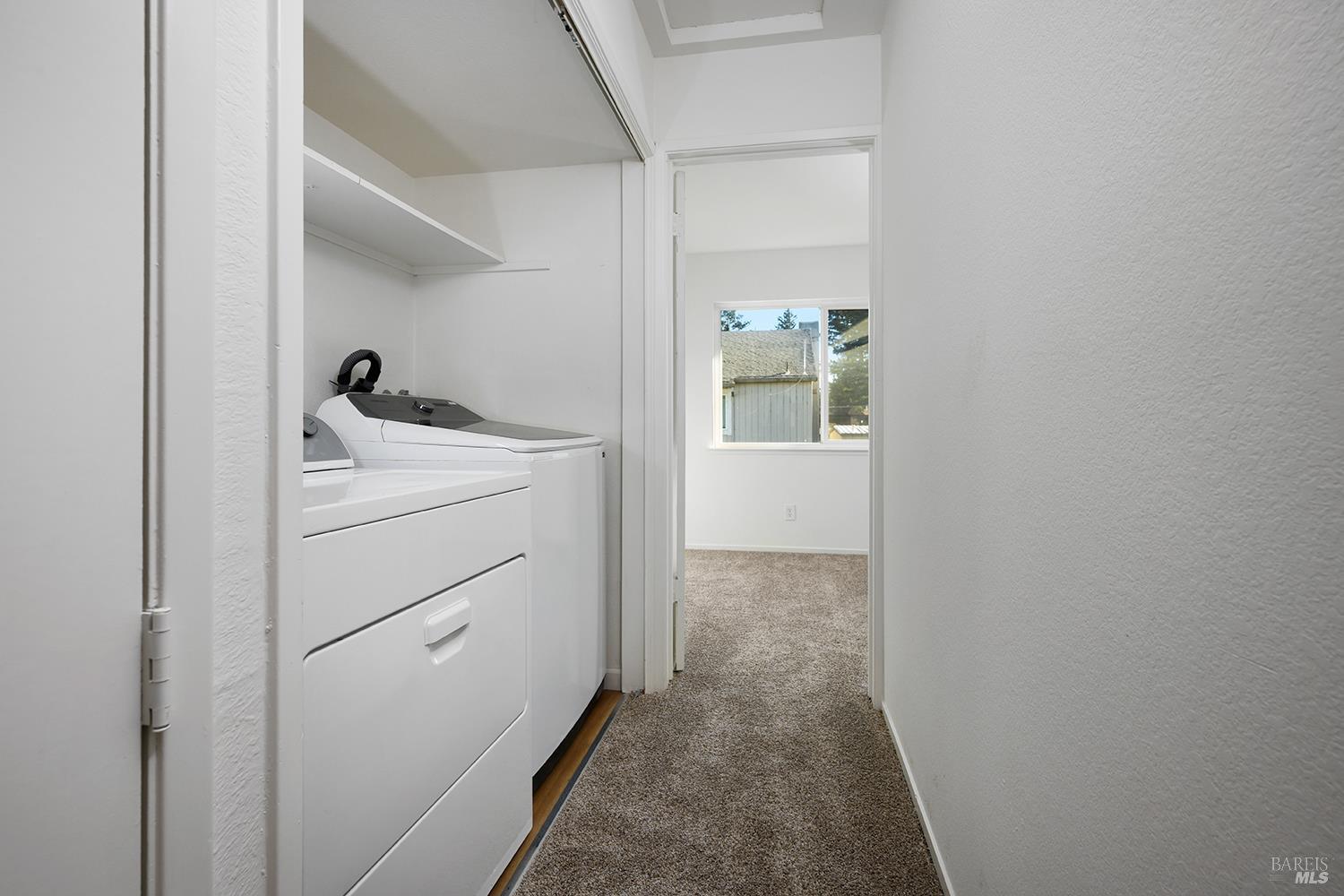 Detail Gallery Image 16 of 23 For 31 Front St #E,  Healdsburg,  CA 95448 - 3 Beds | 1/1 Baths