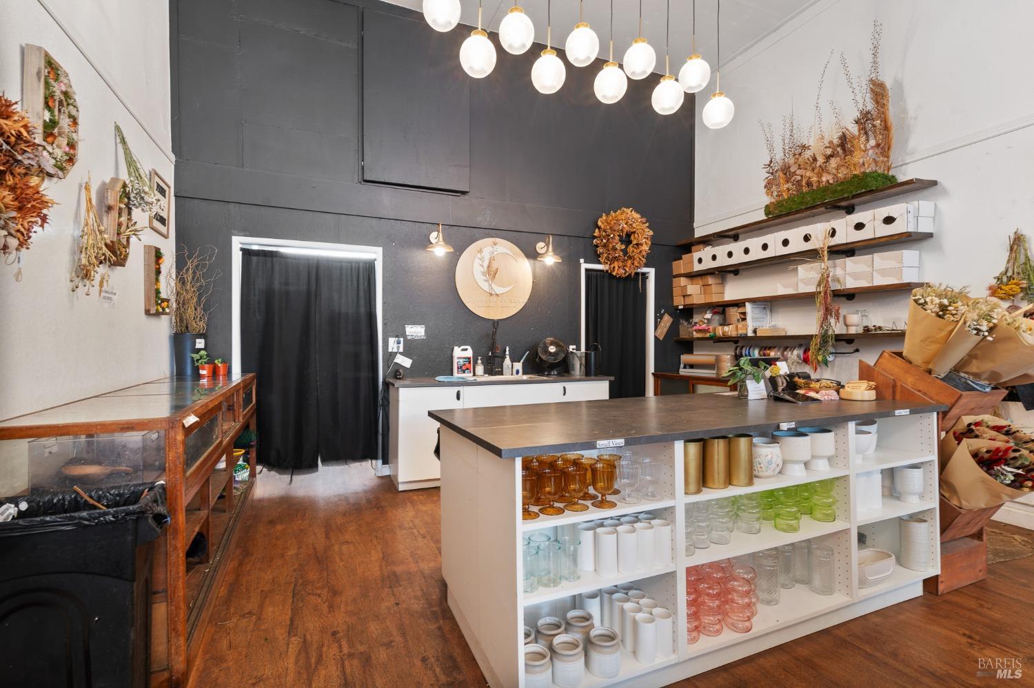 Detail Gallery Image 42 of 73 For 106 W J St, Benicia,  CA 94510 - – Beds | – Baths