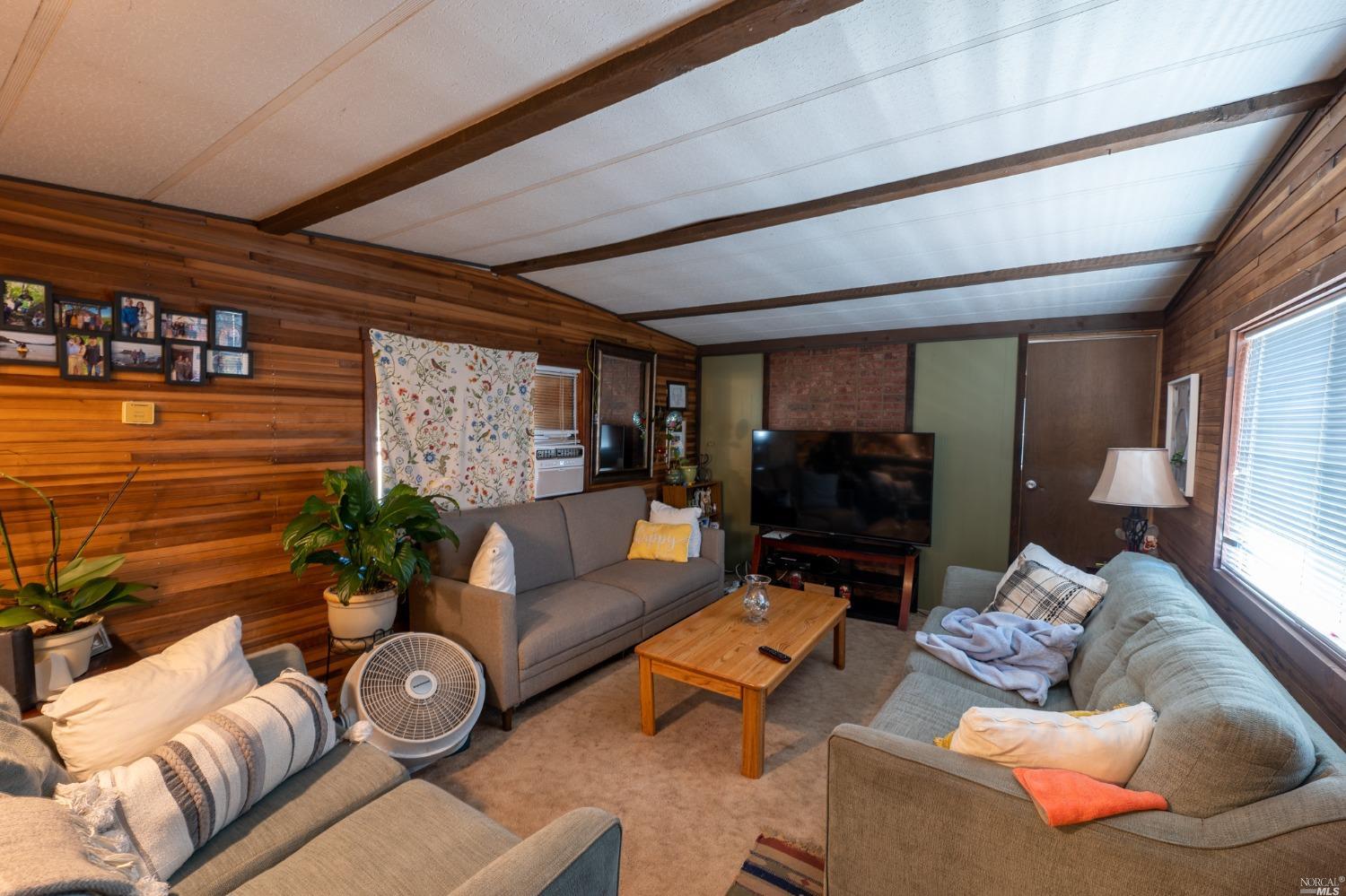 Detail Gallery Image 32 of 37 For 6750 Highway 20 Unkn, Ukiah,  CA 95482 - 4 Beds | 2 Baths