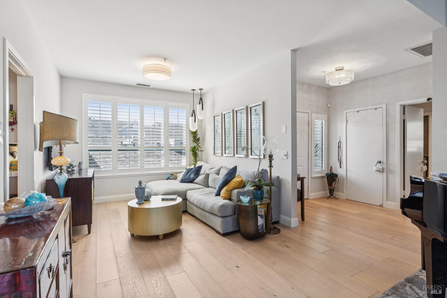 Detail Gallery Image 8 of 82 For 6060 Shelter Bay Ave, Mill Valley,  CA 94941 - 2 Beds | 2 Baths