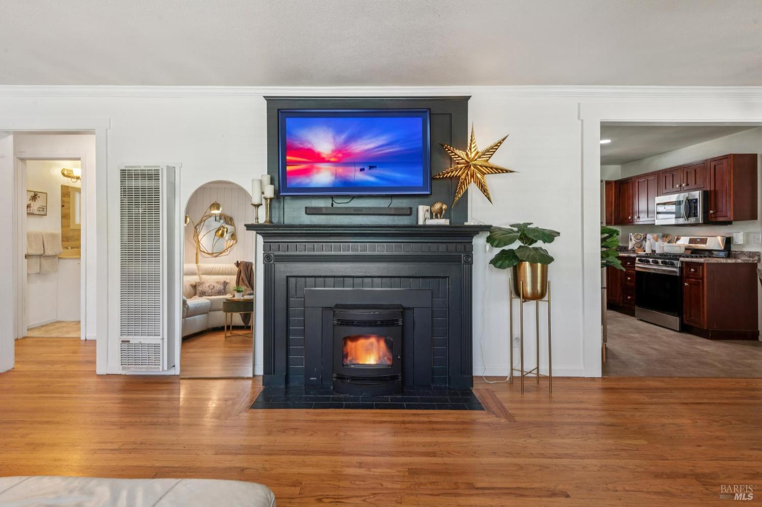Detail Gallery Image 17 of 71 For 3056 Spring Creek Dr, Santa Rosa,  CA 95405 - 3 Beds | 1 Baths