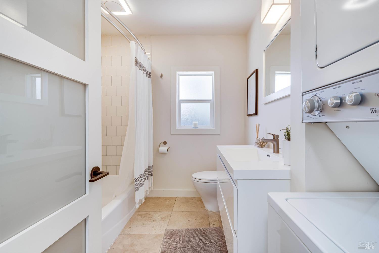 Detail Gallery Image 6 of 18 For 945 Brown St, Saint Helena,  CA 94574 - 3 Beds | 2 Baths