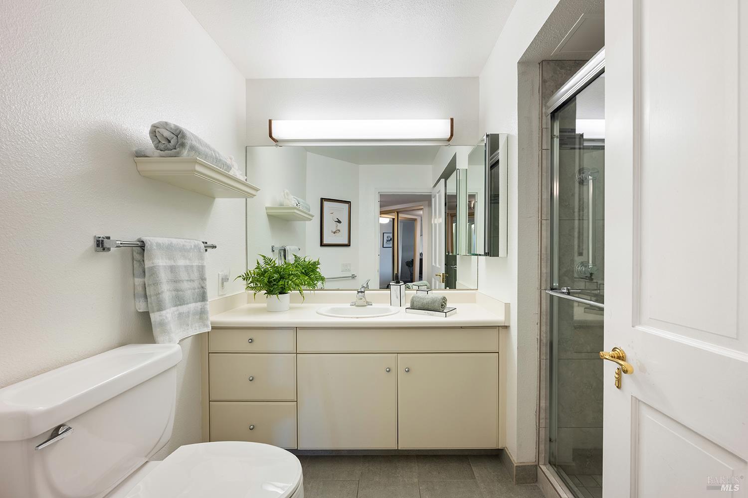 Detail Gallery Image 15 of 34 For 100 Thorndale Dr #353,  San Rafael,  CA 94903 - 1 Beds | 1/1 Baths