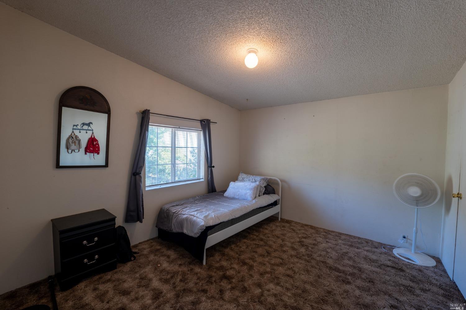 Detail Gallery Image 24 of 37 For 6750 Highway 20 Unkn, Ukiah,  CA 95482 - 4 Beds | 2 Baths