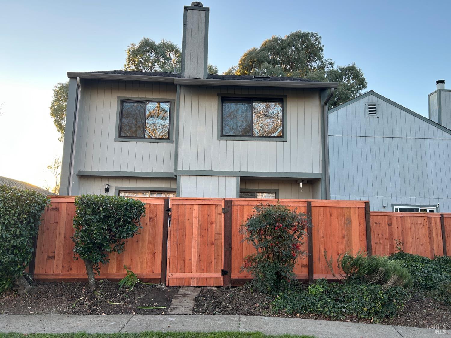 Detail Gallery Image 22 of 28 For 307 Occidental Cir, Santa Rosa,  CA 95401 - 3 Beds | 2/1 Baths