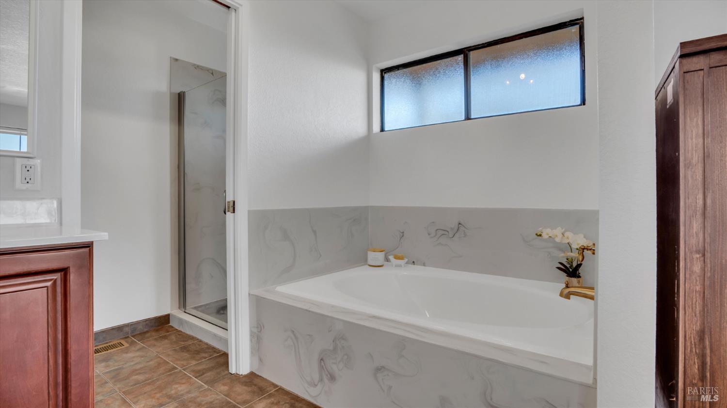 Detail Gallery Image 42 of 57 For 641 Lois Ln, El Sobrante,  CA 94803 - 4 Beds | 2/1 Baths