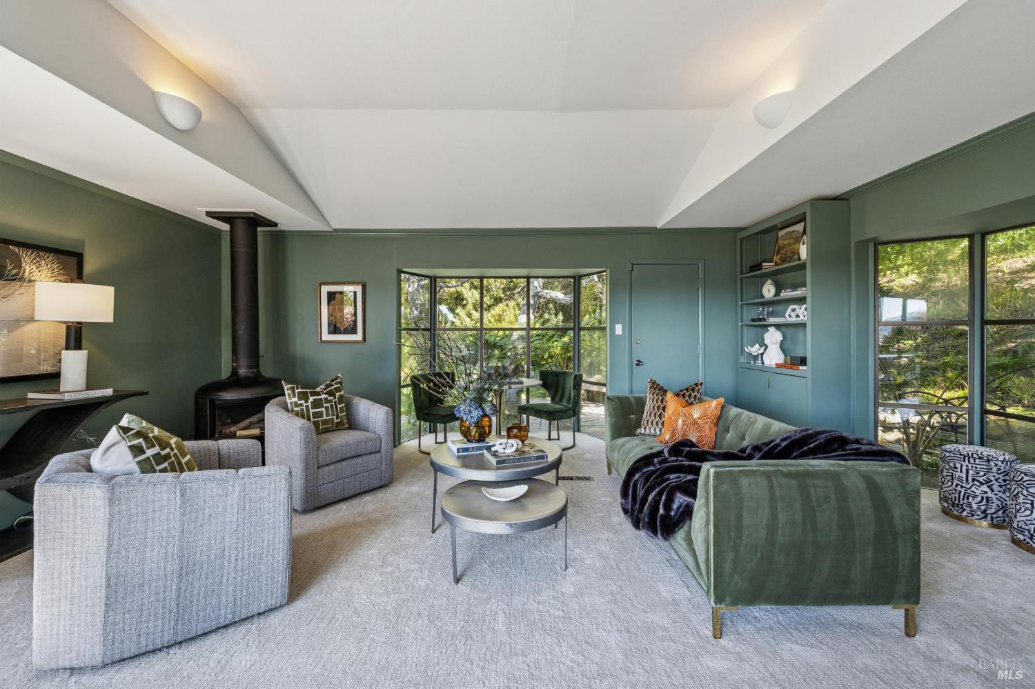 Detail Gallery Image 22 of 61 For 16 Malvino Ct, Tiburon,  CA 94920 - 4 Beds | 2/1 Baths