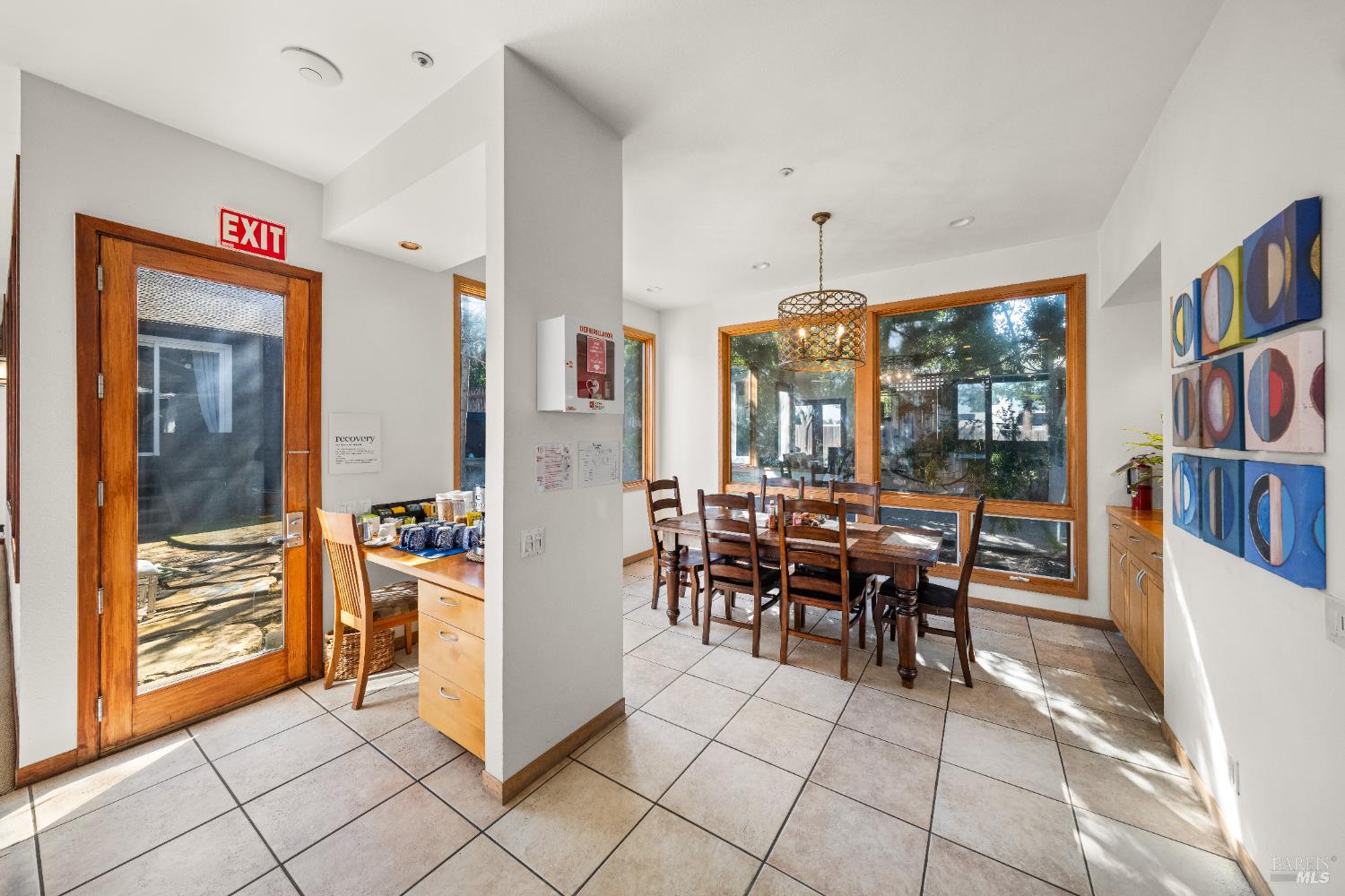 Detail Gallery Image 27 of 45 For 8 Circle Rd, San Rafael,  CA 94903 - 10 Beds | 6/1 Baths