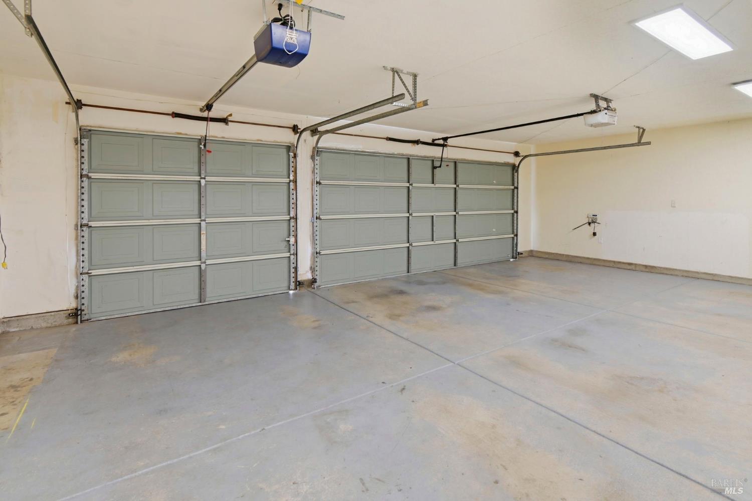 Detail Gallery Image 42 of 51 For 2707 Tuckaway Ct, Fairfield,  CA 94534 - 5 Beds | 3 Baths