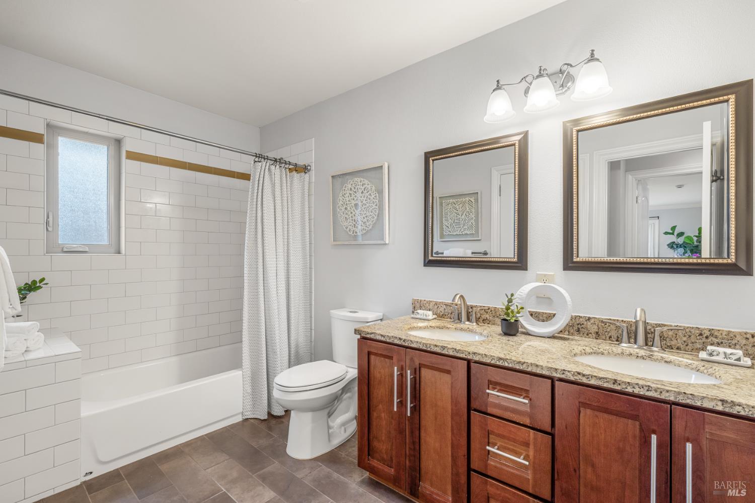 Detail Gallery Image 23 of 37 For 16 Washington Ave, San Rafael,  CA 94903 - 4 Beds | 2 Baths