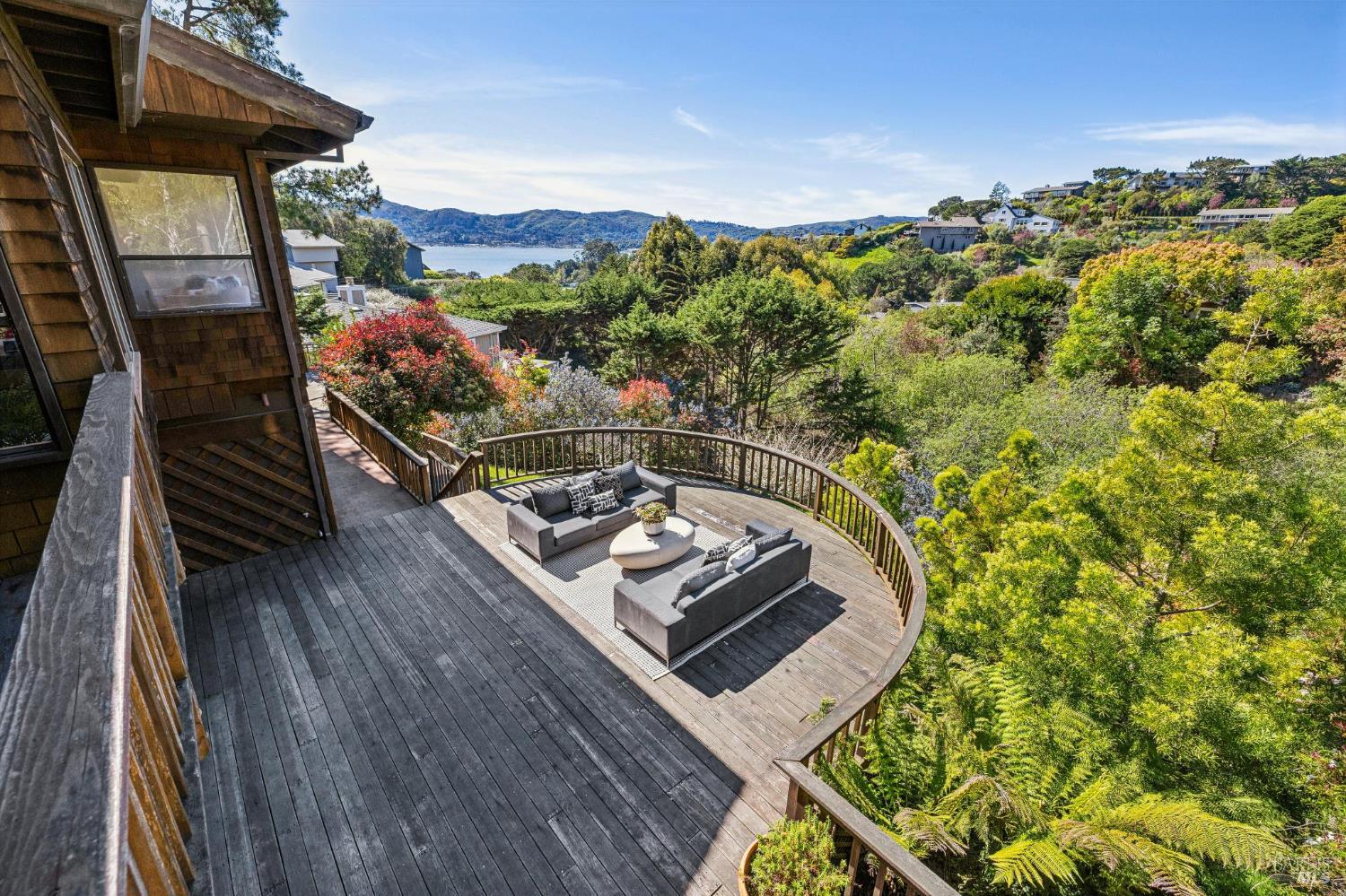 Detail Gallery Image 47 of 61 For 16 Malvino Ct, Tiburon,  CA 94920 - 4 Beds | 2/1 Baths