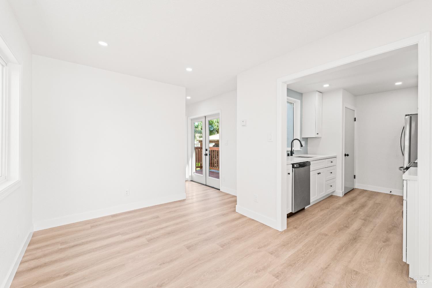 Detail Gallery Image 9 of 42 For 208 Del Mar Ave, Vallejo,  CA 94589 - 3 Beds | 2 Baths