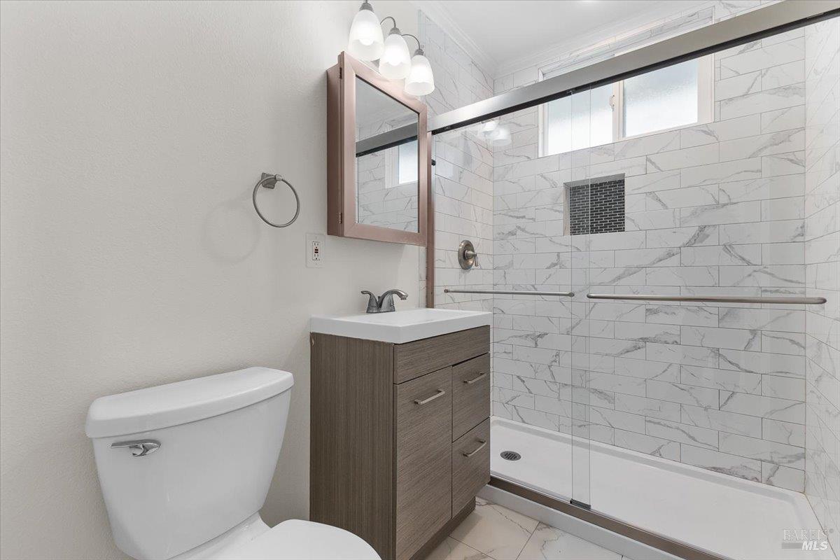 Detail Gallery Image 14 of 26 For 187 Pine Ave, Sonoma,  CA 95476 - 3 Beds | 1 Baths