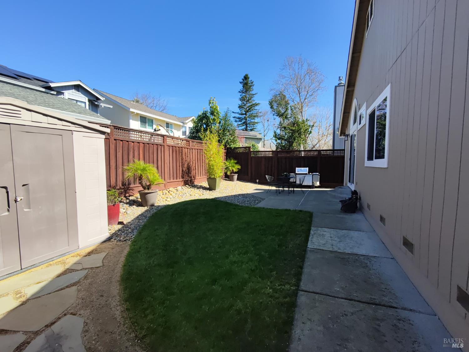 Detail Gallery Image 25 of 28 For 1388 Miramonte Pl, Rohnert Park,  CA 94928 - 3 Beds | 2 Baths