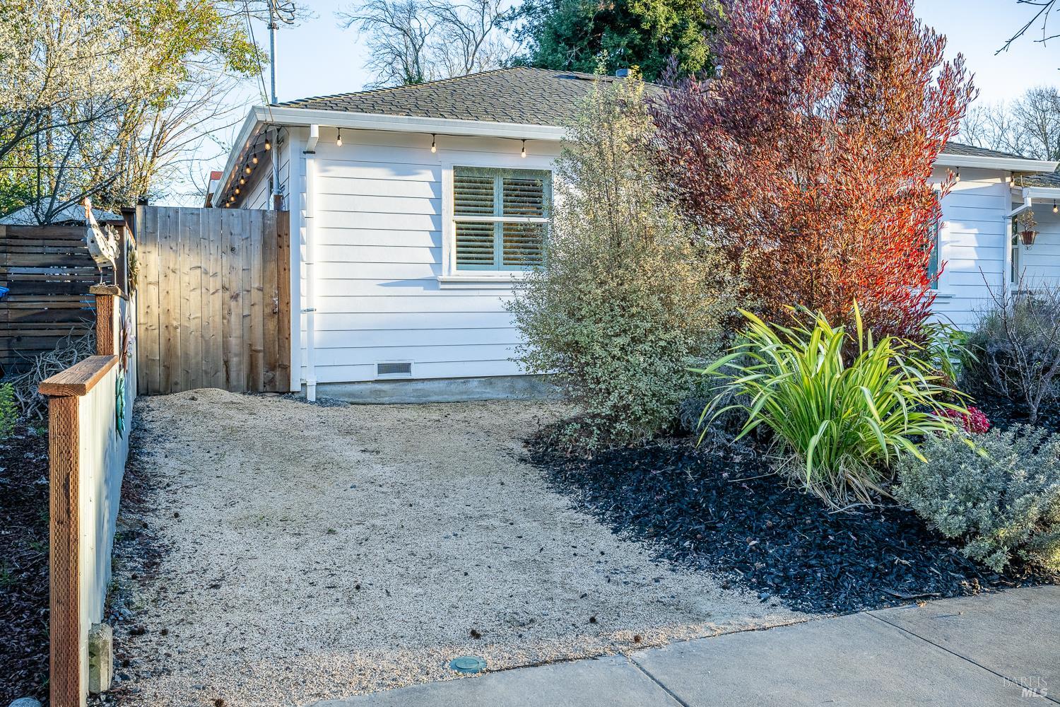 Detail Gallery Image 11 of 71 For 3056 Spring Creek Dr, Santa Rosa,  CA 95405 - 3 Beds | 1 Baths