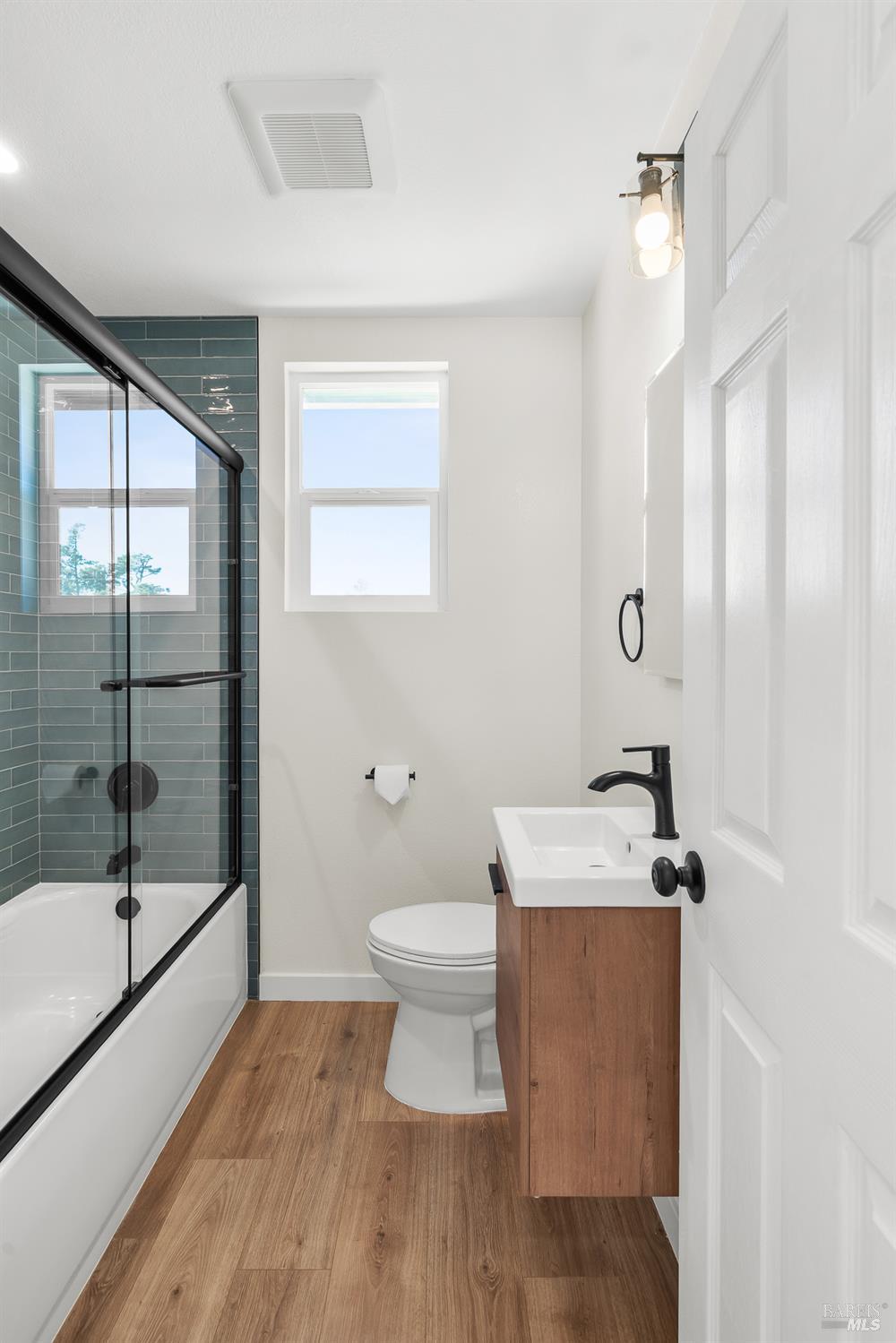 Detail Gallery Image 17 of 36 For 8 Corte Dorado Ct, Benicia,  CA 94510 - 2 Beds | 1 Baths