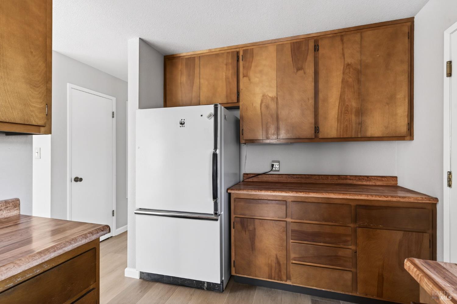 Detail Gallery Image 12 of 46 For 584 Bass Ln, Clearlake Oaks,  CA 95423 - 2 Beds | 2 Baths