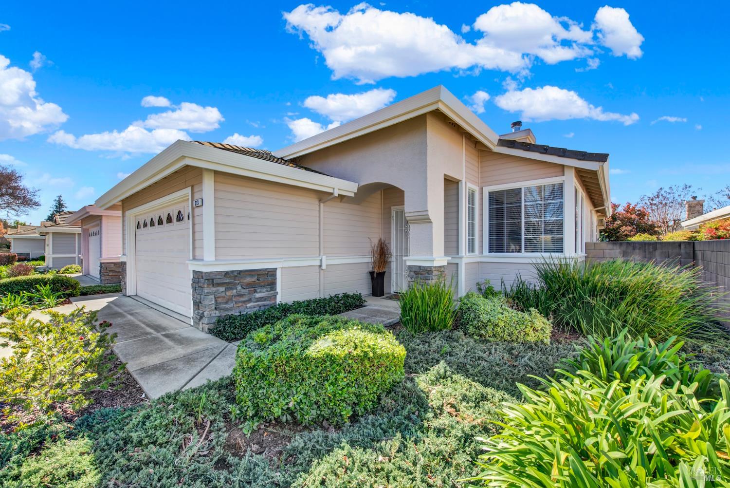 Detail Gallery Image 7 of 42 For 313 Trellis Ln, Vacaville,  CA 95687 - 2 Beds | 2 Baths